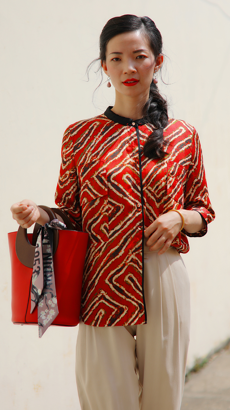 2020夏红色真丝立领八分袖上衣